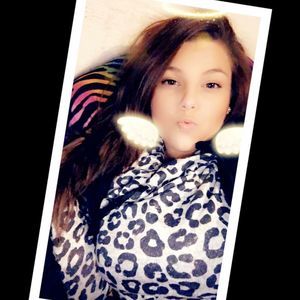 Meet your Posher, Tori n dalton